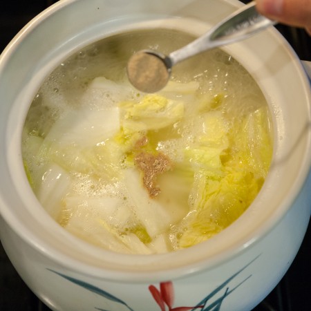Napa Cabbage Tofu Pork Bone Soup/Stew (白菜豆腐排骨汤 Bai Cai Dou Fu Pai Gu Tang)