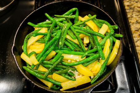 Sauteed Green Beans with Potatoes - Preparation
