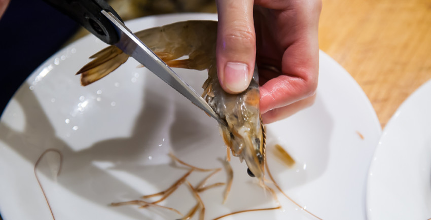 Braised Prawn or Shrimp - Cleaning Shrimp