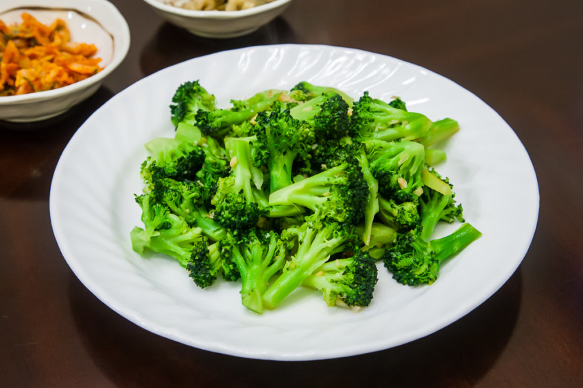 Sautéed Broccoli With Minced Garlic - Completed Dish