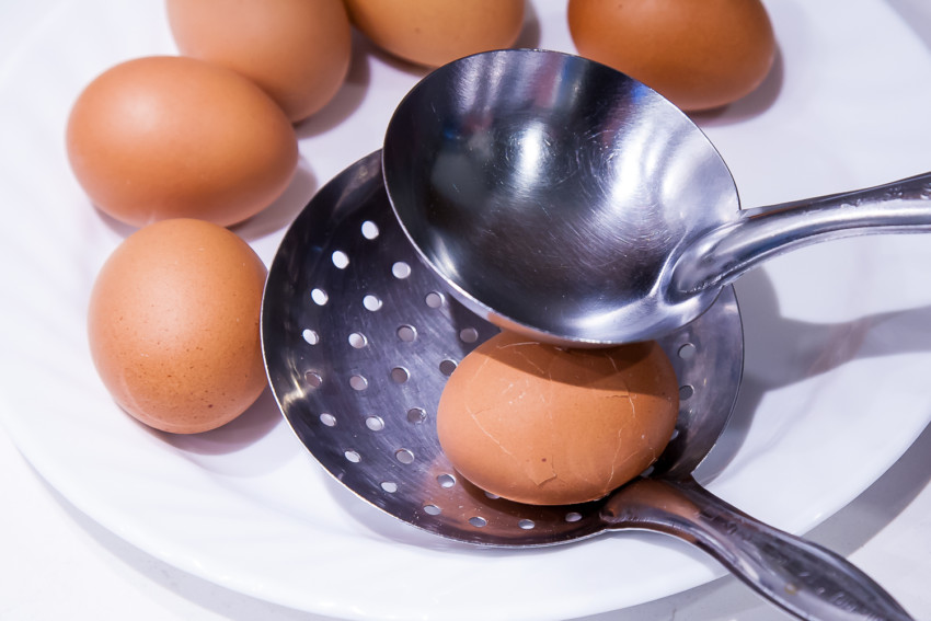 Tea eggs - cracking eggs