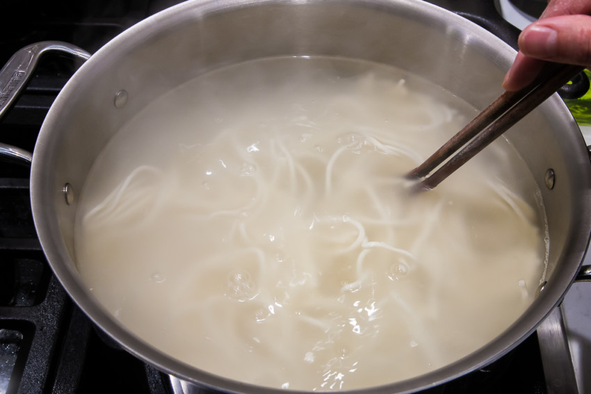 Da Lu Mian - Making Noodles