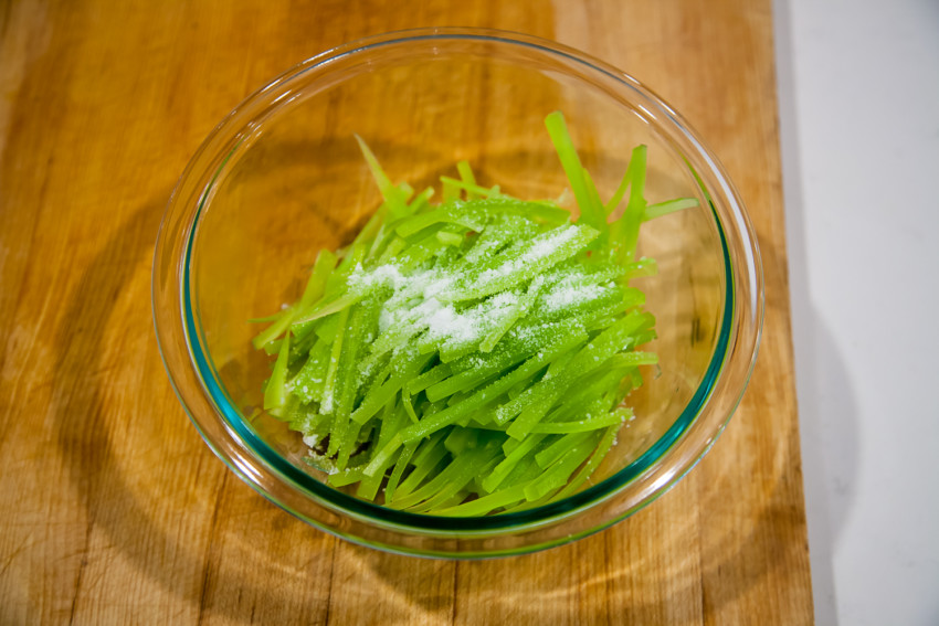 Stem Lettuce Salad - Preparation