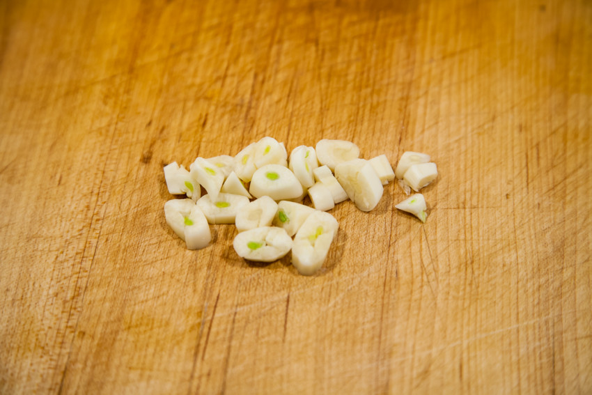 Green Beans with Pork Julienne - preparing garlic