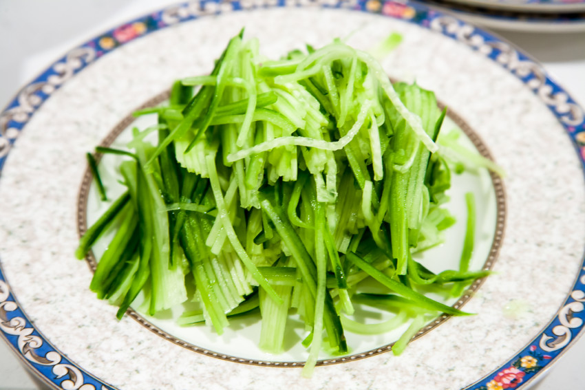 Zha Jiang Mian - Julienning vegetables