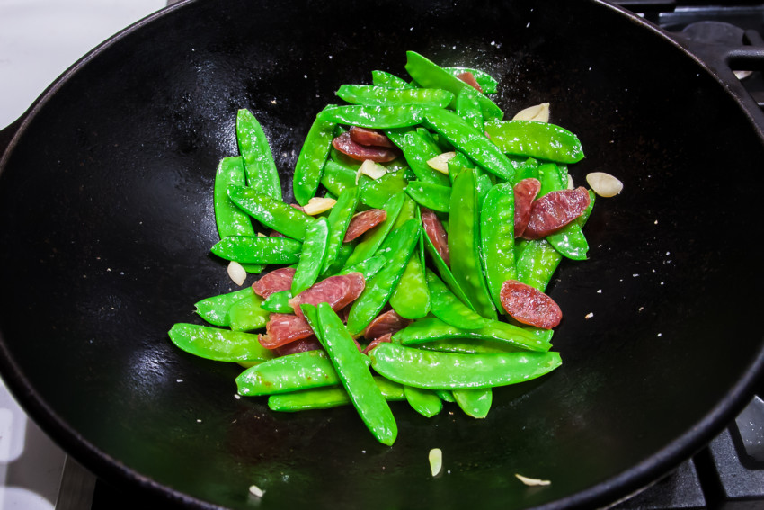 Snow Peas and Chinese Sausage Stirfry - Preparation