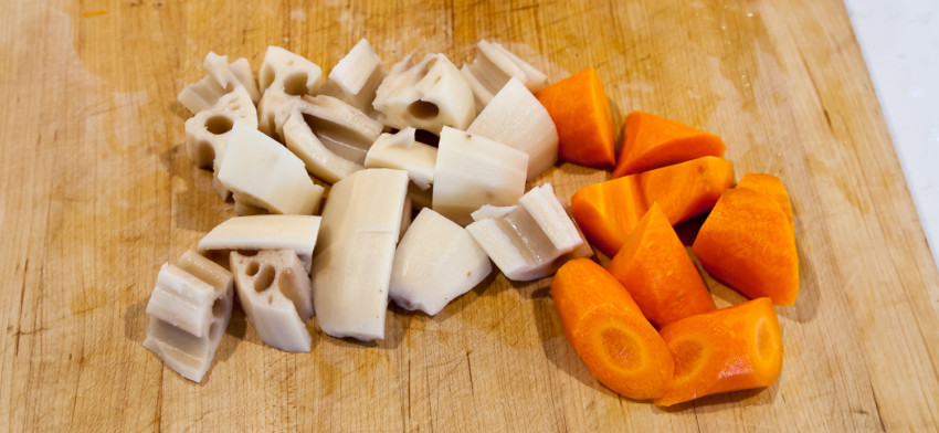 Carrot Lotus Pork Bone Soup - Preparation