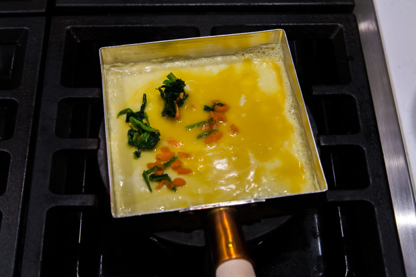 Tamago Yaki with Spinach and Carrots - Preparation