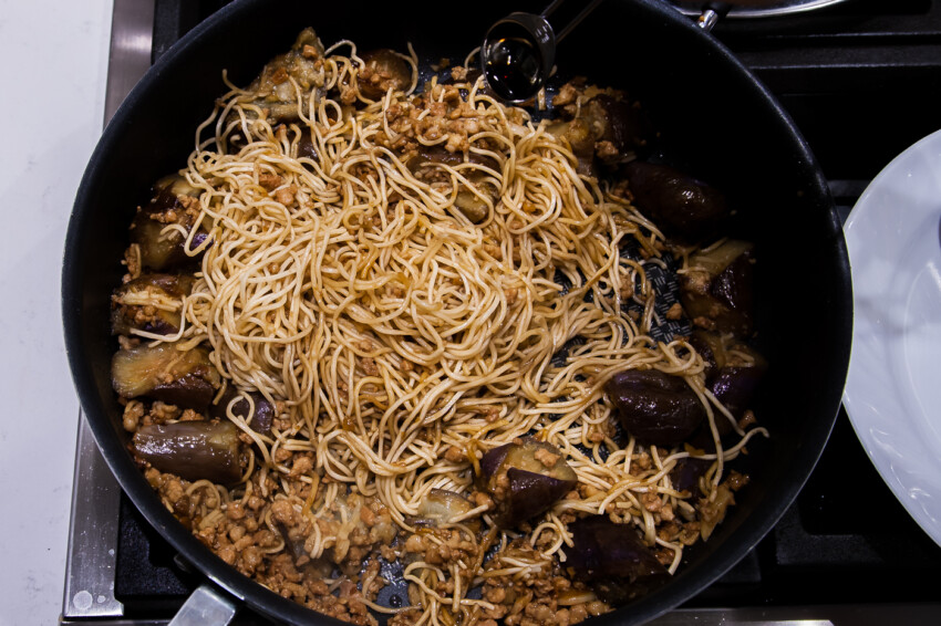 Eggplant Braised Noodles - Preparation