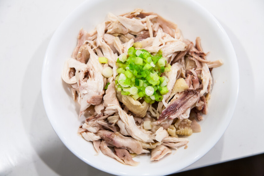Chinese Noodles with Shredded Scallion Chicken - Preparation