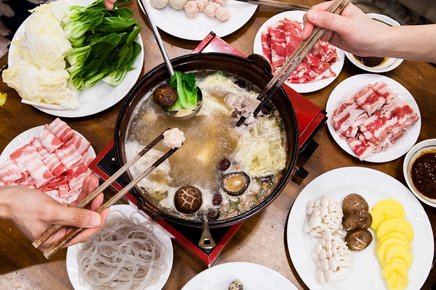 Chinese hot pot - How to make it at home (with spicy and herbal broth )